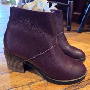 Gentle Souls Women's Plum Ankle Booties